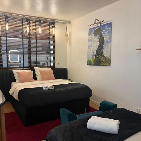 Design In The Marais *