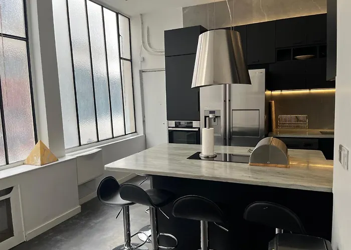 Design In The Marais 아파트